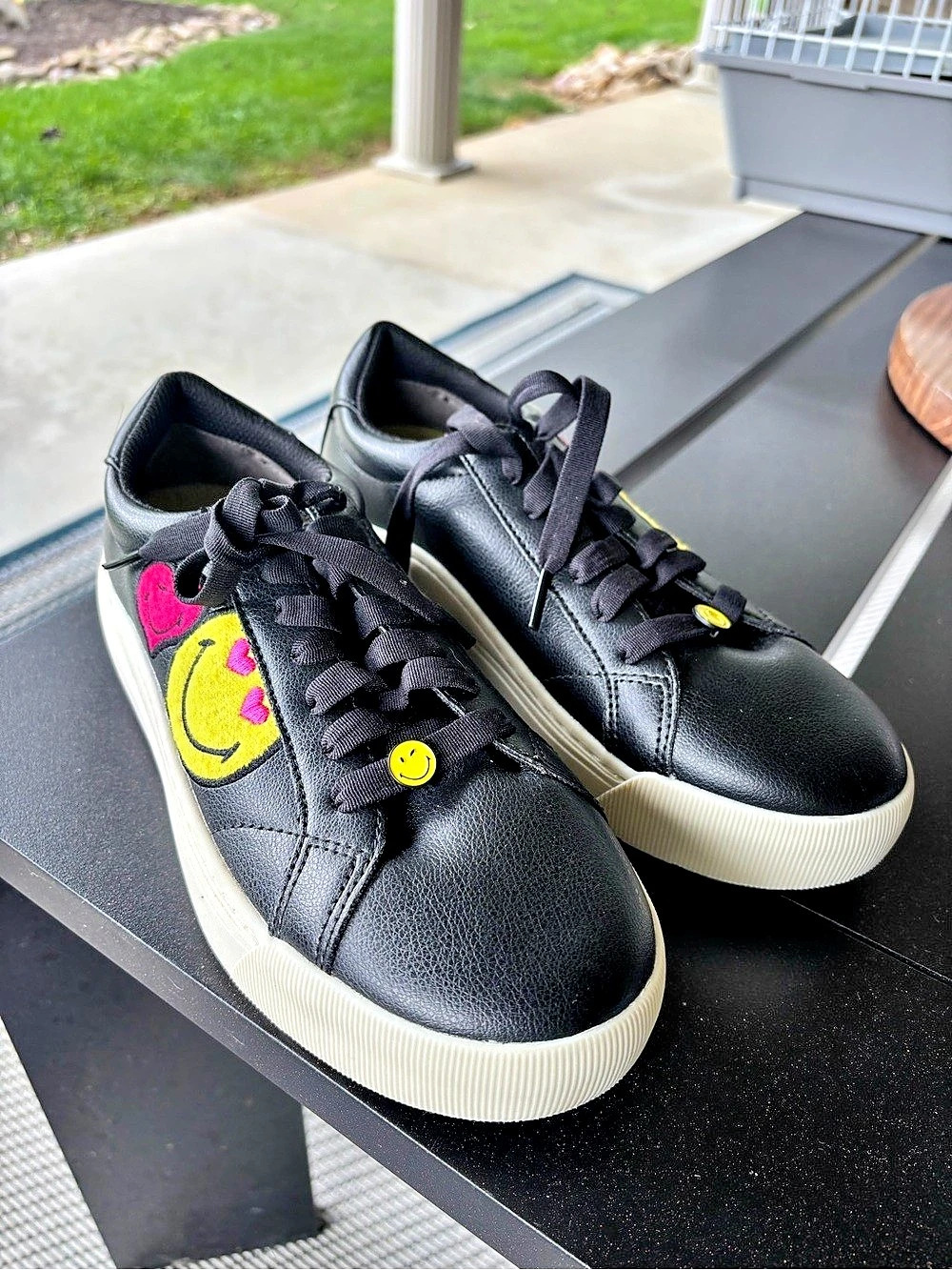 Dr. Scholl's Smile Makers Black Smile Sneakers US 8.5 Like New